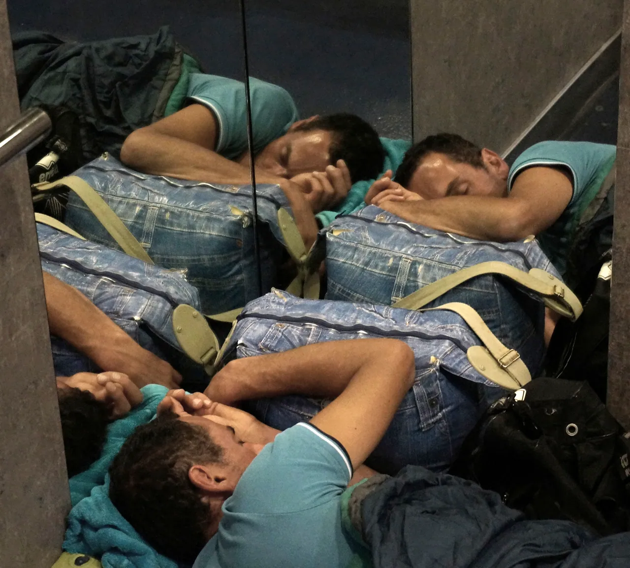 Les Dormeurs